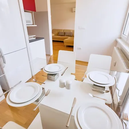 Panda 777 Apartment